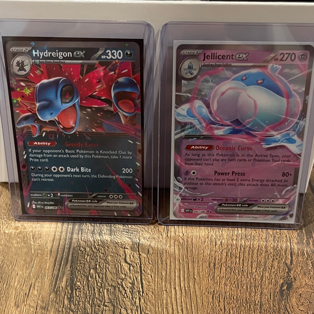 Pokemon Card Set with Hydreigon ex and jellicwnt ex from white flare set